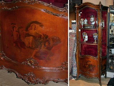 Lot 309 - Louis XV Style Gilt-Wood Vitrine