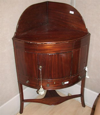 Lot 454 - George III Mahogany Corner Washstand