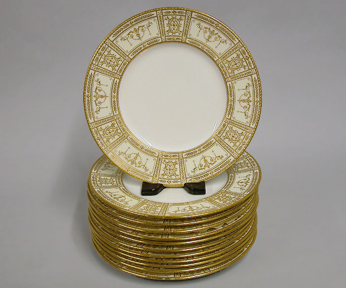 Lot 553 - Set of Twelve Mintons Gilt-Decorated Porcelain...