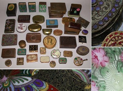 Lot 297 - Miscellaneous Group of Mixed Metal and Wood...