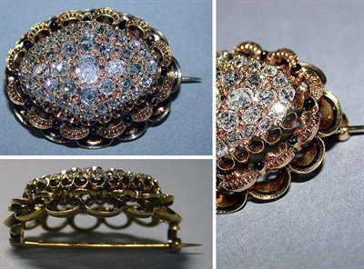 Lot 363 - Antique Diamond Cluster Brooch