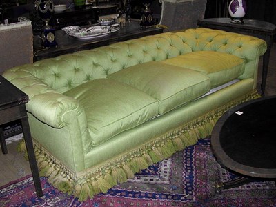 Lot 585 - Victorian Style Tufted Upholstered Settee