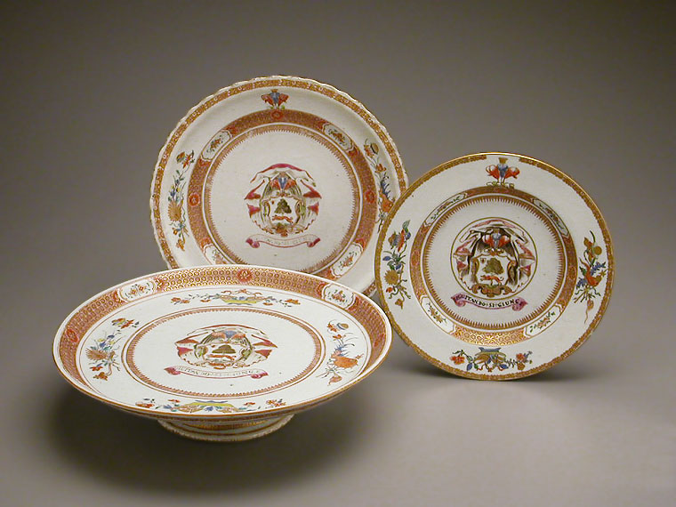 Lot 21 - CHINESE EXPORT PORCELAIN ARMORIAL TAZZA, PLATE...