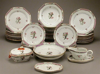 Lot 37 - CHINESE EXPORT FAMILLE ROSE PORCELAIN...
