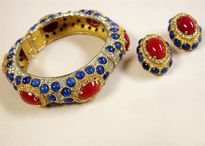 Lot 916 - Kenneth Jay Lane Bracelet Suite