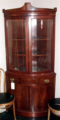Lot 106 - Georgian Style Mahogany Corner Cabinet