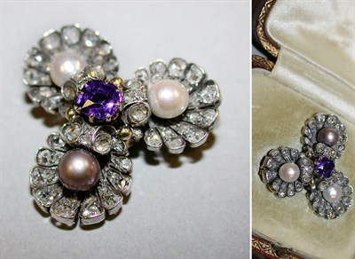 Lot 317 - Sapphire and Diamond Pin