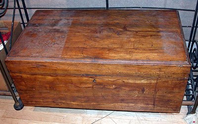 Lot 418 - Regency Style Camphor Wood Trunk