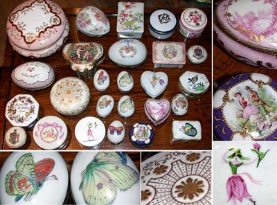 Lot 213 - Miscellaneous Group of Porcelain Pill Boxes...