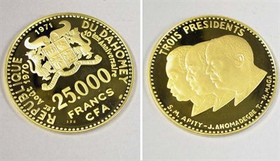 Lot 57 - Benin: 1971 2.57 Ounce Gold Coin