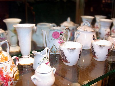 Lot 531 - Miscellaneous Group of Porcelain including a...