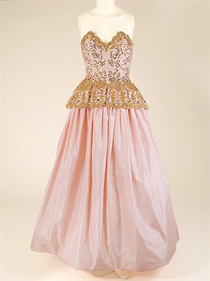 Lot 804 - Fabrice Couture Pink Taffeta Gown