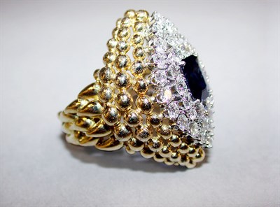 Lot 435 - Sapphire and Diamond Cluster Ring