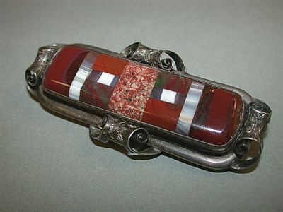 Lot 84 - Scottish Agate Pin