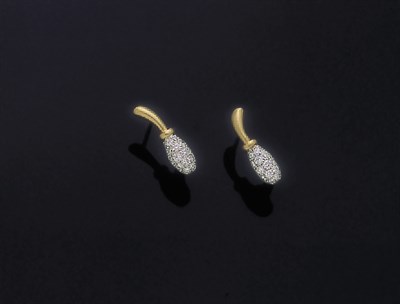 Lot 218 - Pair of Angela Cummings 18 kt. Yellow Gold, Platinum and Diamond Olivia Earrings