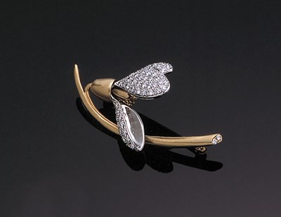 Lot 184 - Angela Cummings Platinum, 18 kt. Yellow Gold and Diamond Snow Drop Brooch