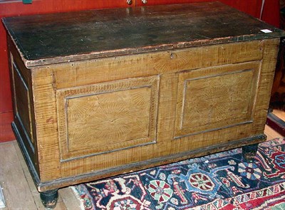 Lot 189 - American Grain Painted Pine Blanket Chest Mid...