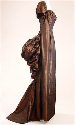 Lot 472 - Castillo Changeante Brown Silk Taffeta Evening Gown