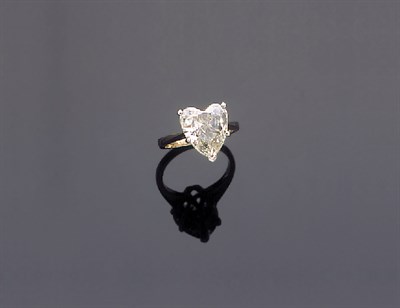Lot 410 - Heart-Shaped Diamond Ring