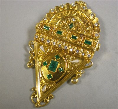 Lot 368 - Emerald and Diamond Brooch