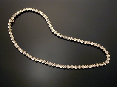 Lot 369 - Diamond Necklace