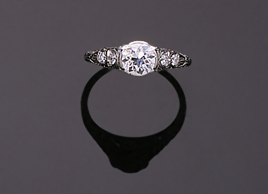 Lot 385 - Diamond Engagement Ring