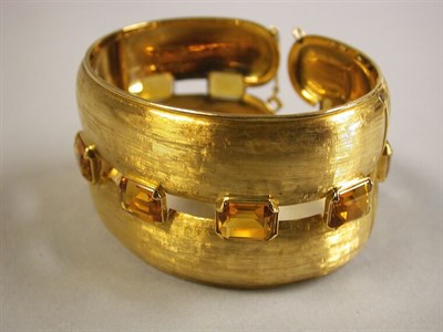 Lot 351 - Citrine and Gold Cuff Bracelet