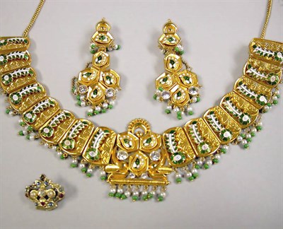 Lot 125 - Gold and Bead Necklace, Pair of Earrings and Pin