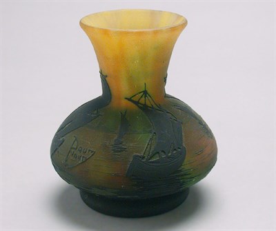 Lot 852 - Daum Nancy Cameo Glass Vase Of squat form,...