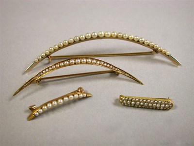 Lot 295 - Four Natural* Pearl Pins