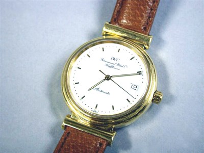 Lot 445 - Gentleman's Gold Wristwatch