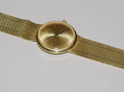Lot 275 - Gentleman's Gold Wristwatch