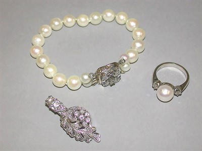 Lot 365 - Group of Assorted Cultured Pearl Jewelry