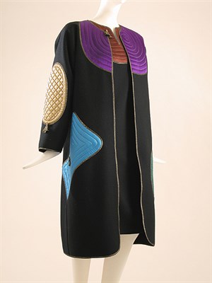 Lot 649 - Geoffrey Beene Quilted Applique Ensemble...