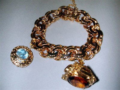 Lot 372 - Gold Charm Bracelet
