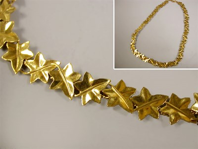 Lot 339 - Gold Necklace
