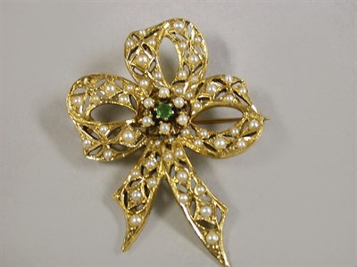 Lot 56 - Cultured Pearl Bow Pin