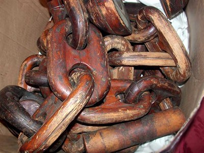 Lot 200 - Carved Wood Chain