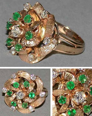 Lot 154 - Diamond and Emerald Cluster Ring