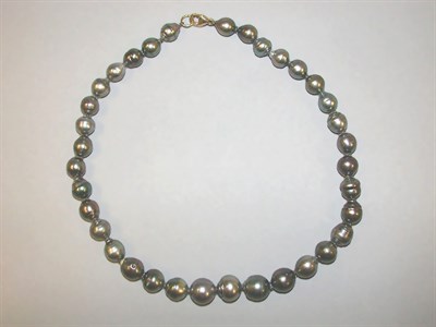 Lot 424 - Black Cultured Pearl Necklace
