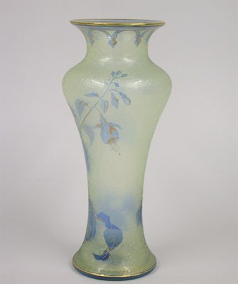 Lot 736 - Baccarat Cameo Cut and Gilt Decorated Glass...