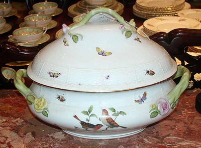 Lot 434 - Herend Porcelain Tureen