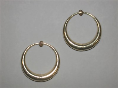 Lot 206 - Pair of Gold Hoop Earclips