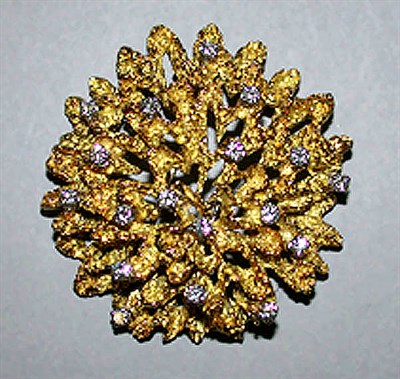 Lot 363 - Diamond Cluster Brooch