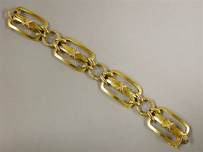 Lot 418 - Heavy Gold Bracelet
