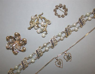 Lot 115 - Group of Assorted Gold and Cultured Pearl Jewelry