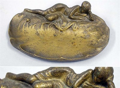 Lot 1206 - Tiffany Studios Gilt-Bronze Dish In the form...