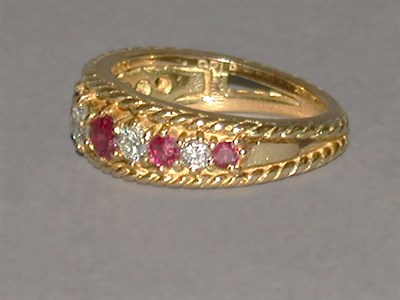 Lot 385 - Diamond and Ruby Ring