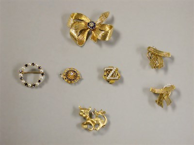 Lot 384 - Group of Five Assorted Gold Pins and a Pair of Earclips