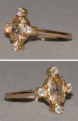 Lot 212 - Fancy Colored Diamond Ring